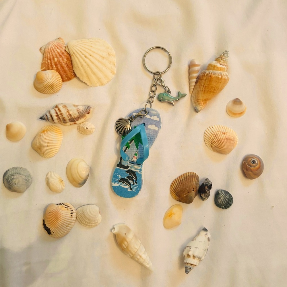 Upcycled Beach Flip Flop Keychain Brighton Pier England Souvenir.